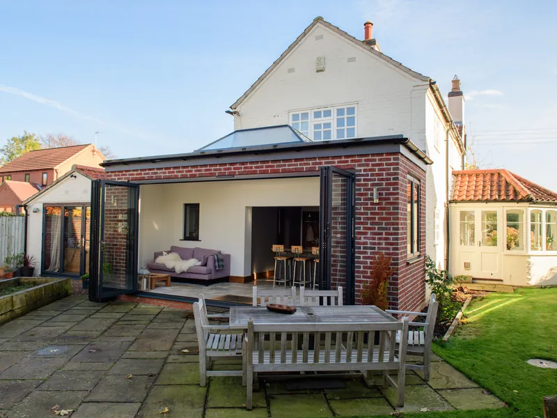 Bifold Swiss Cottage