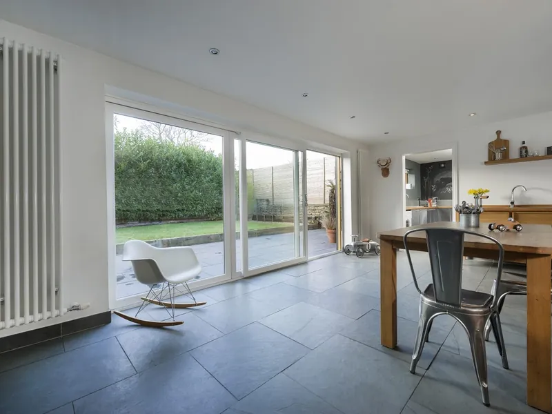 Sliding Windows — Gallery Swiss Cottage